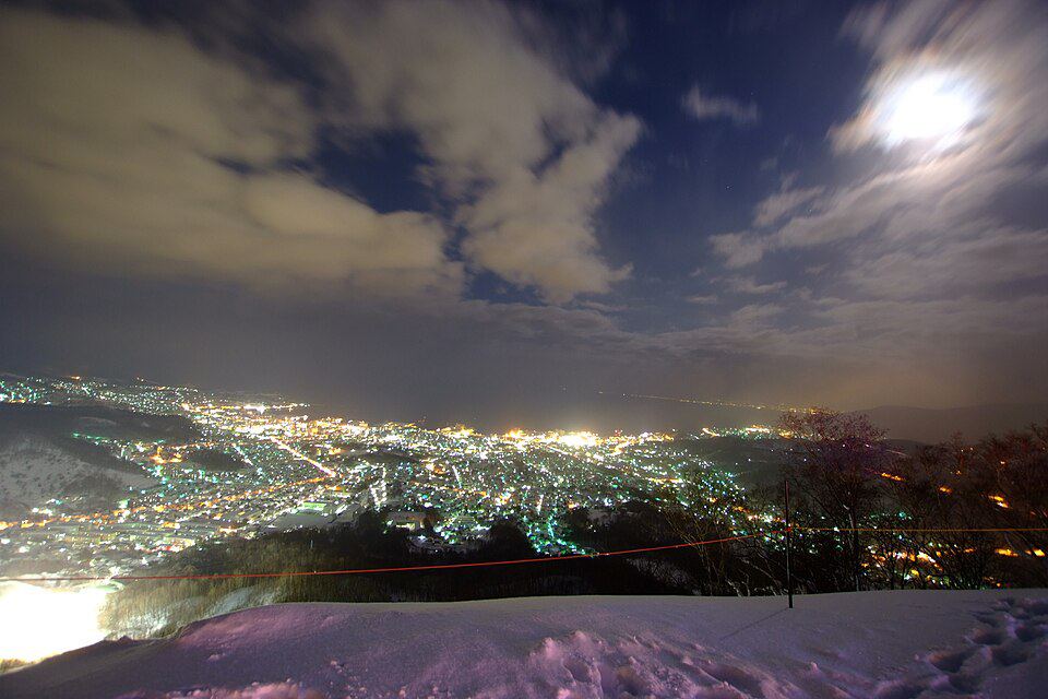 天狗山俯瞰小樽雪夜